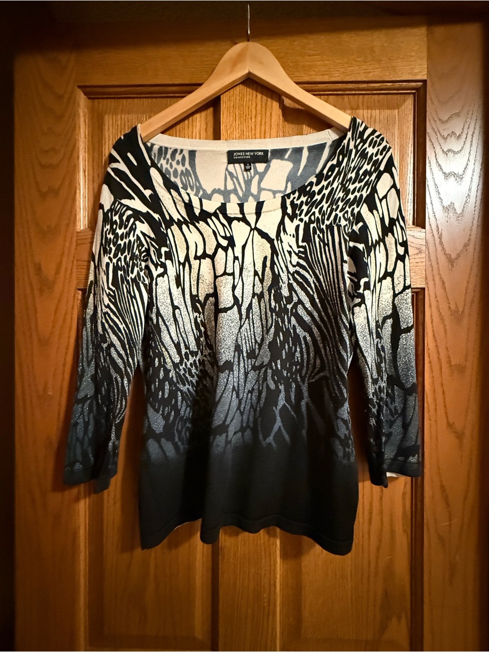 Jones New York Black and Cream Ombre Animal-Print Long Sleeve Scoop Top - size S